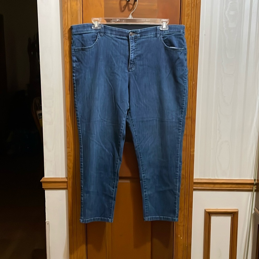 Women’s CJ BANKS ❤️ Size 22 Jean